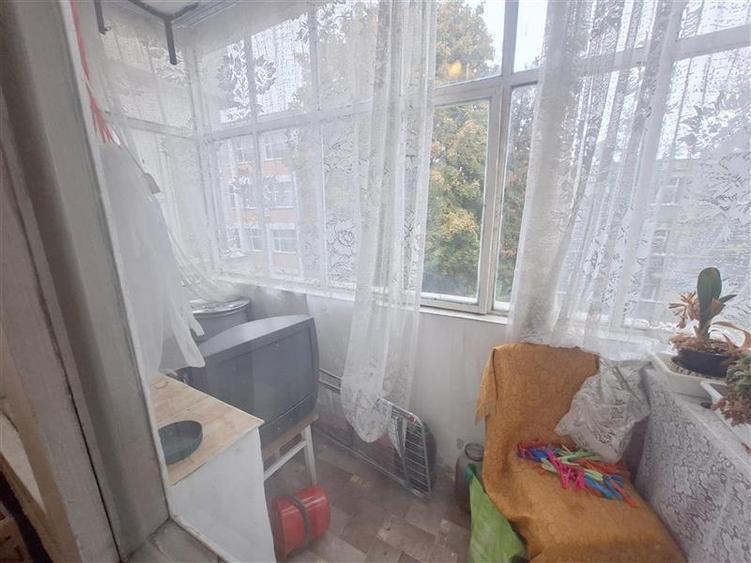 Apartament cu 4 camere decomandat în Narcisa