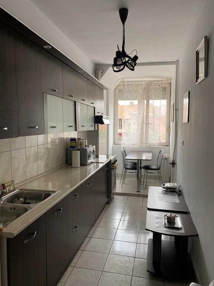 Apartament cu 3 camere decomandat în Dacia