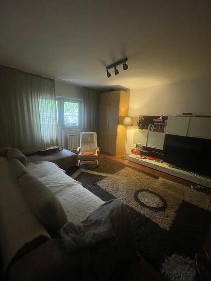 Apartament cu 4 camere decomandat în 13 Septembrie
