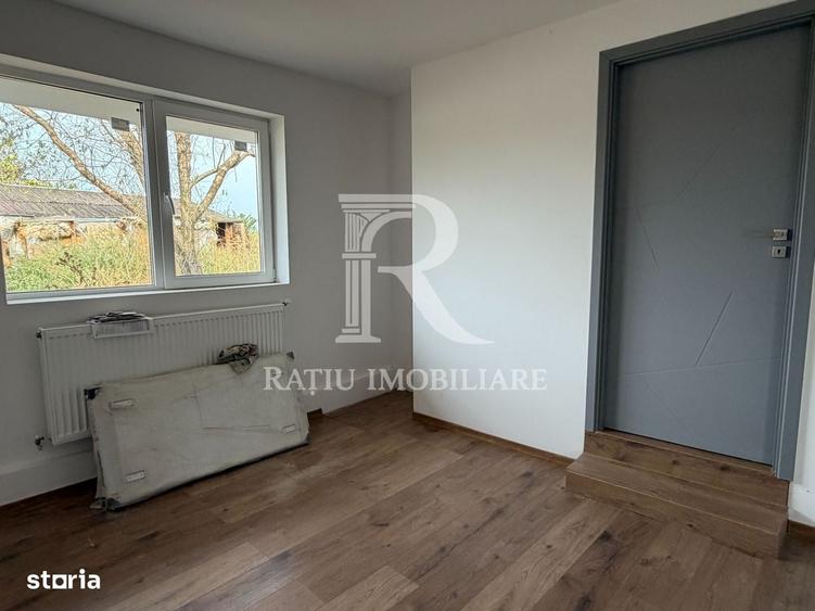 Casă cu 3 camere în Santăul Mic