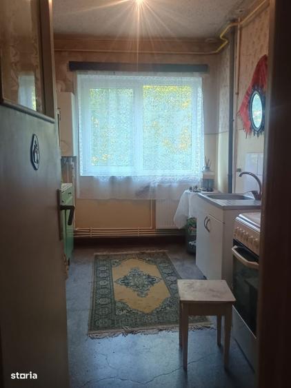 Apartament cu 3 camere decomandat în Obor