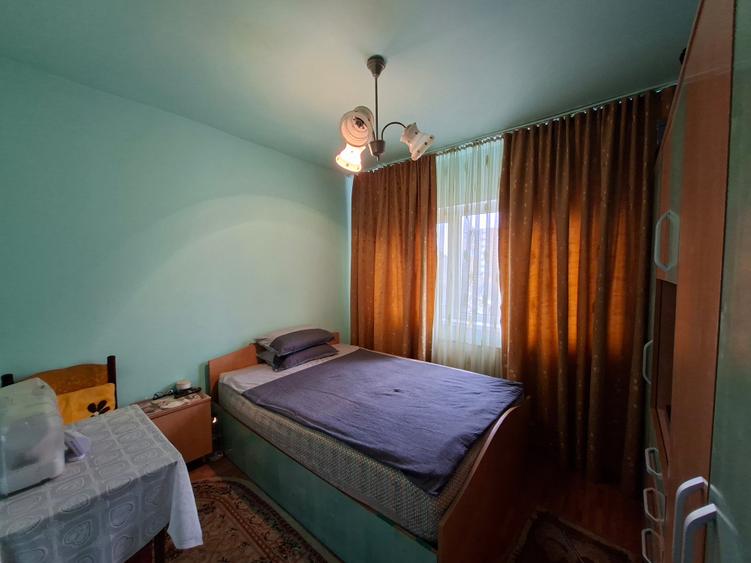 Apartament cu 3 camere în Progresul