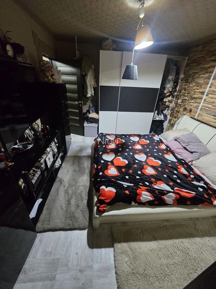 Vand apartament 2 camere+ living spatios Zona independentei
