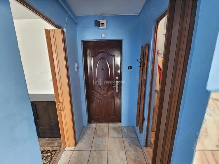 Garsonieră decomandată în Calea Caransebeșului
