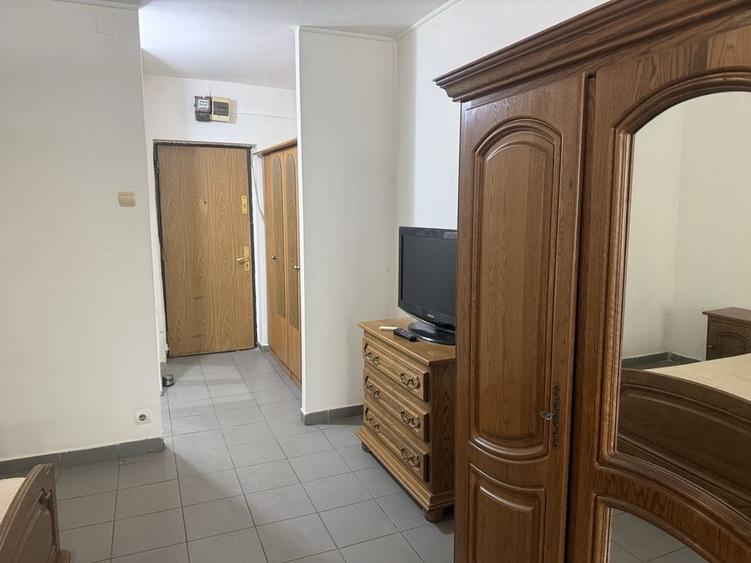 Garsonieră decomandată în Exterior Vest