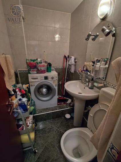 Apartament cu 4 camere semidecomandat, mobilat în Sebastian