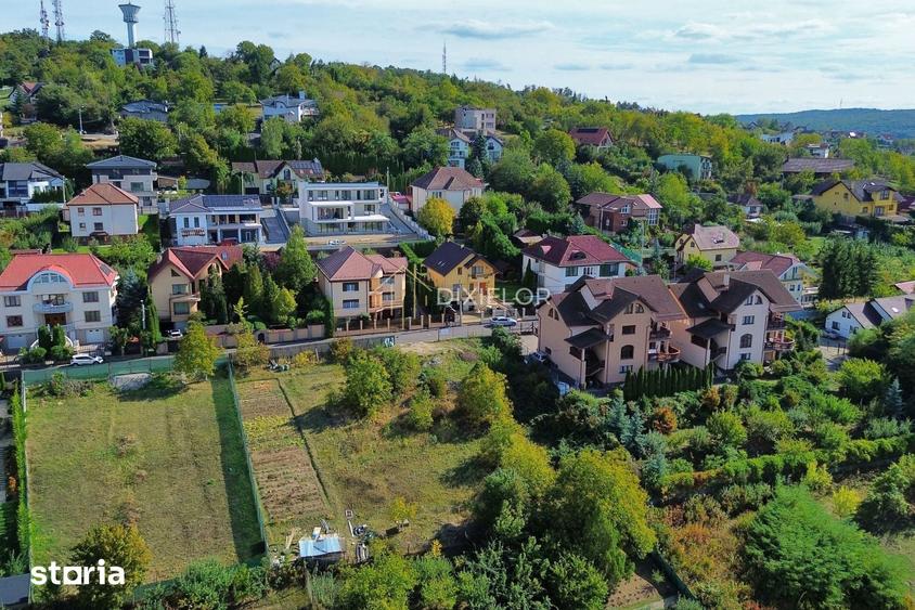 Teren de 1000 mp, în Central