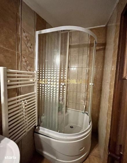 Apartament cu 4 camere în Unirii