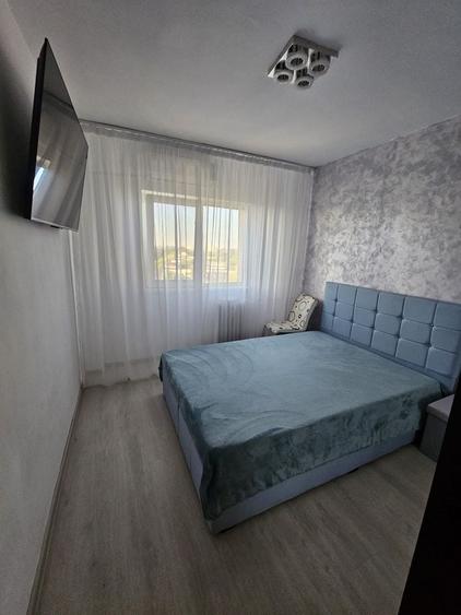 Apartament cu 4 camere semidecomandat în Central
