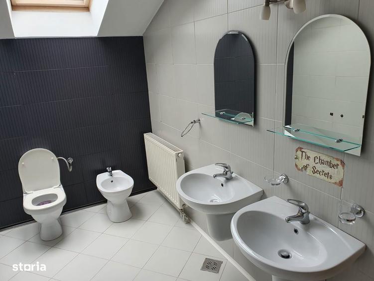 Casă cu 4 camere cu Teren 65 Mp în Central