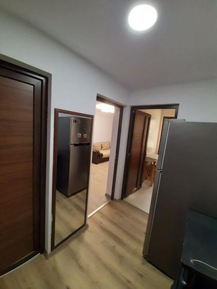 Apartament cu 2 camere semidecomandat în Podu Roș