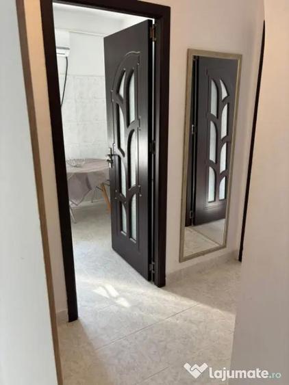 Apartament cu 2 camere decomandat în Vest
