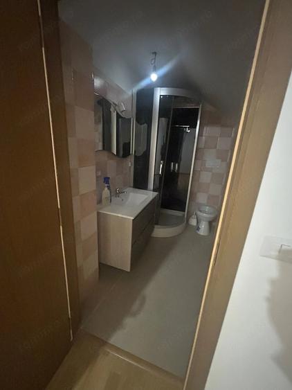 Apartament cu 3 camere semidecomandat în Braytim