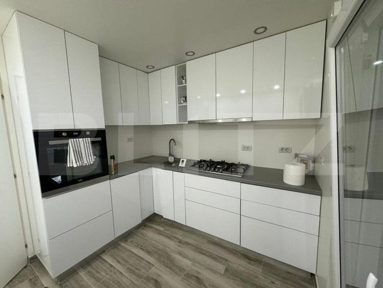 Apartament cu 2 camere decomandat, mobilat în Siret