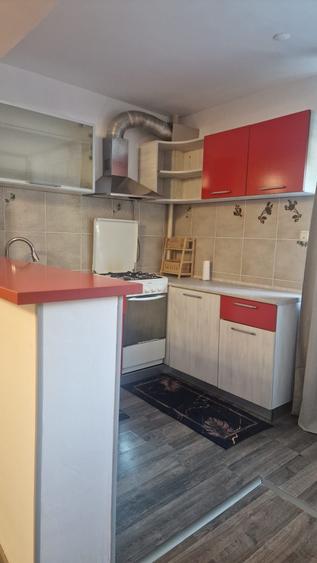 Garsonieră decomandată, mobilată în Gară