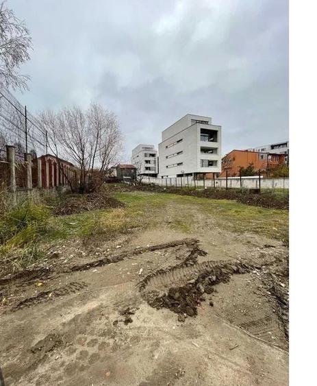 Teren Construcții intravilan de 1600 mp, în Titan