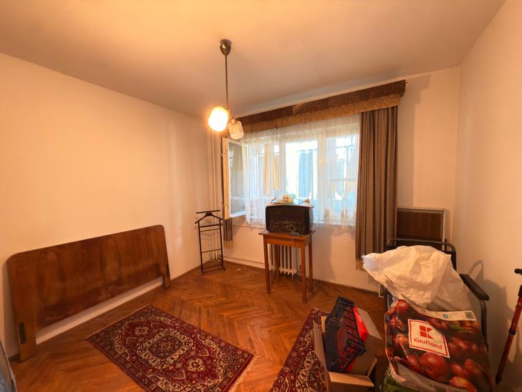 Apartament cu 3 camere decomandat în Gheorghe Lazăr