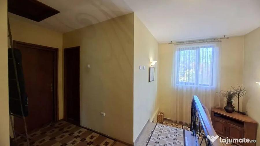 Casă cu 4 camere cu Teren 271 Mp în Central