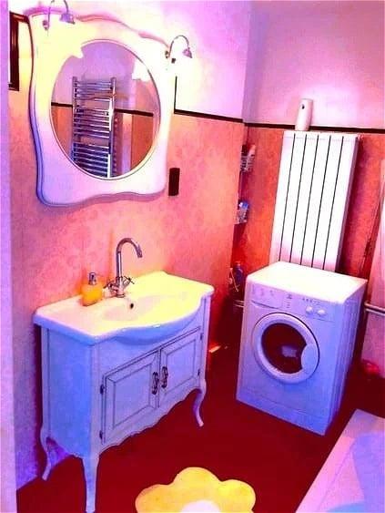 Apartament cu 3 camere decomandat, mobilat în Moșilor