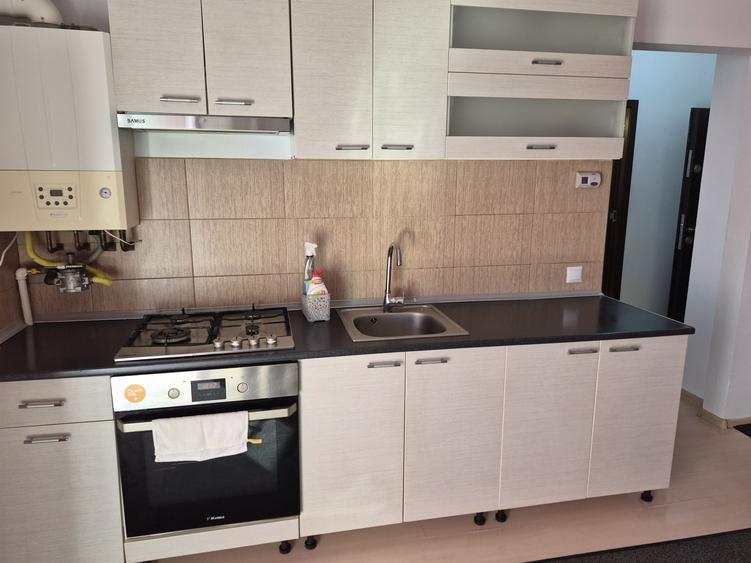 Apartament cu 2 camere decomandat în Gușterița