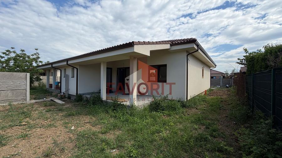 Duplex cu 3 camere cu Canalizare în Moșnița Nouă