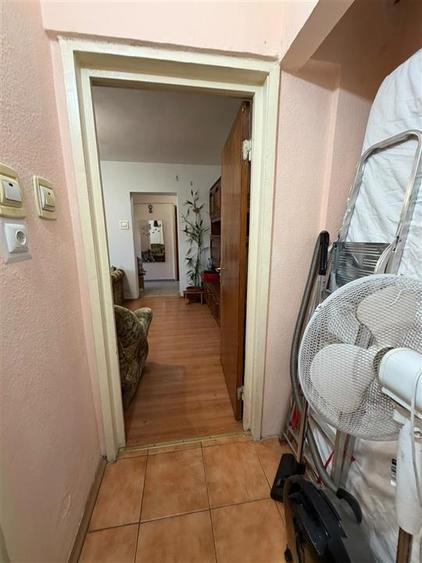 Apartament cu 2 camere semidecomandat în Apusului