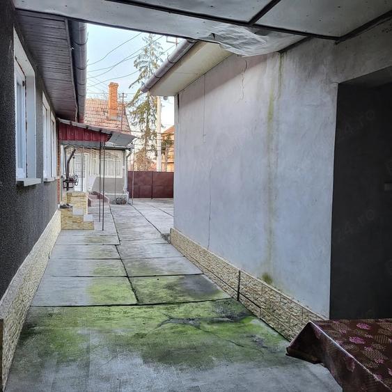 Casă cu Teren 800 Mp în Central