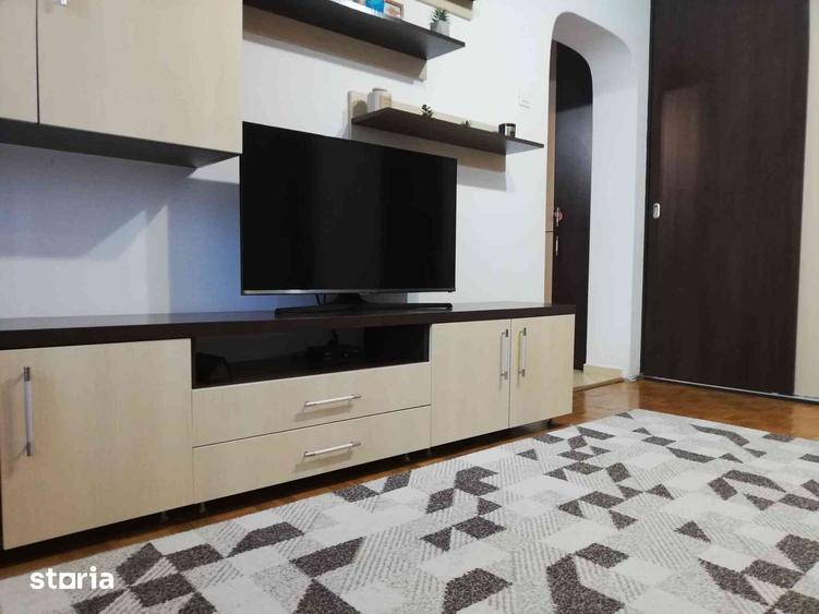 Apartament cu 2 camere semidecomandat în Central