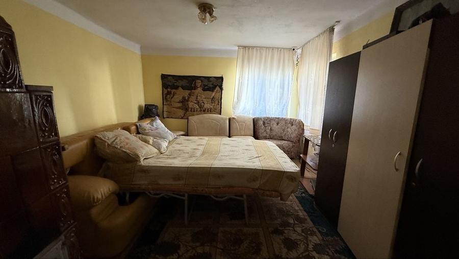 Casă cu 3 camere în Prelungirea Ghencea