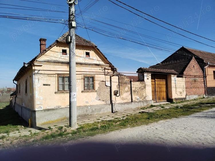 Casă cu Teren 1300 Mp în Central