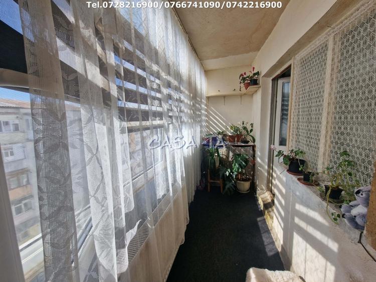 Apartament cu 3 camere decomandat, mobilat în Central