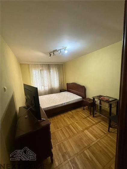 Apartament cu 4 camere decomandat în Brăilei