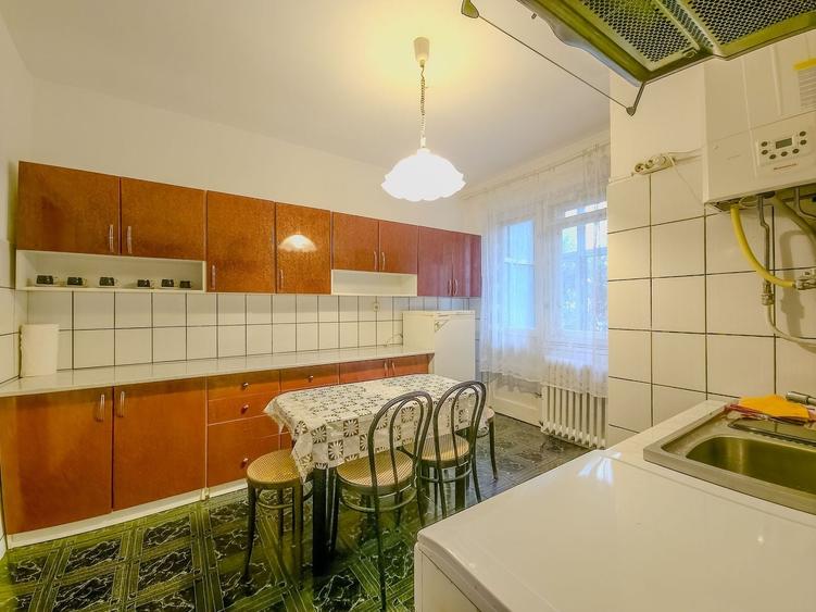 Apartament cu 3 camere decomandat în Grigorescu