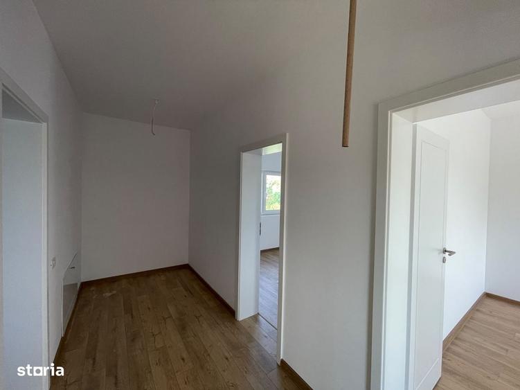 Casă cu 4 camere în Ghiroda