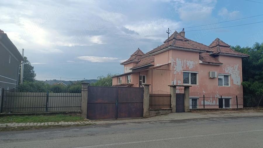 Casa cu etaj localitatea Tileagd - 1