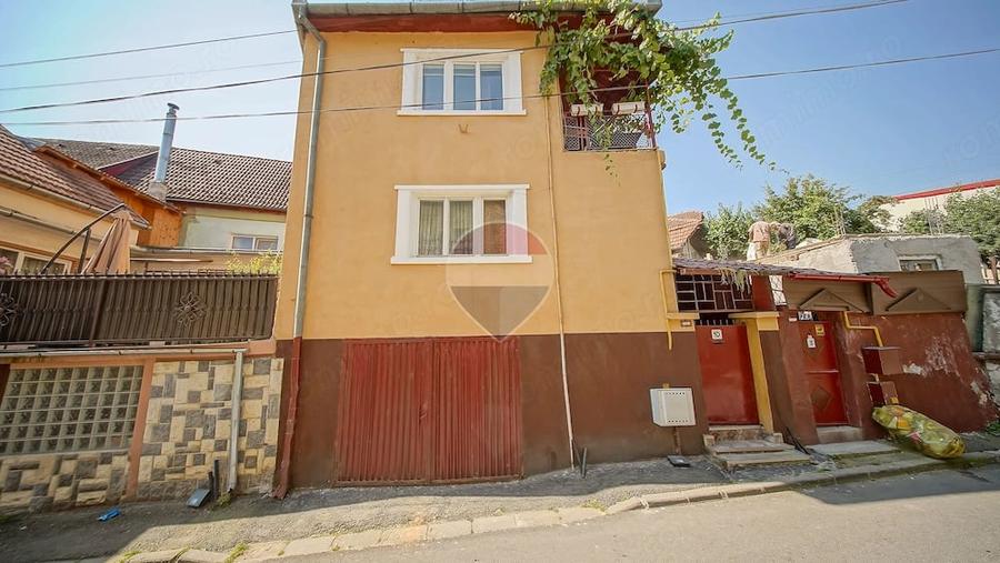 Casa cu 2 apartamente, terasa ?i garaj, zona Pia?a Unirii, Bra?ov - 16