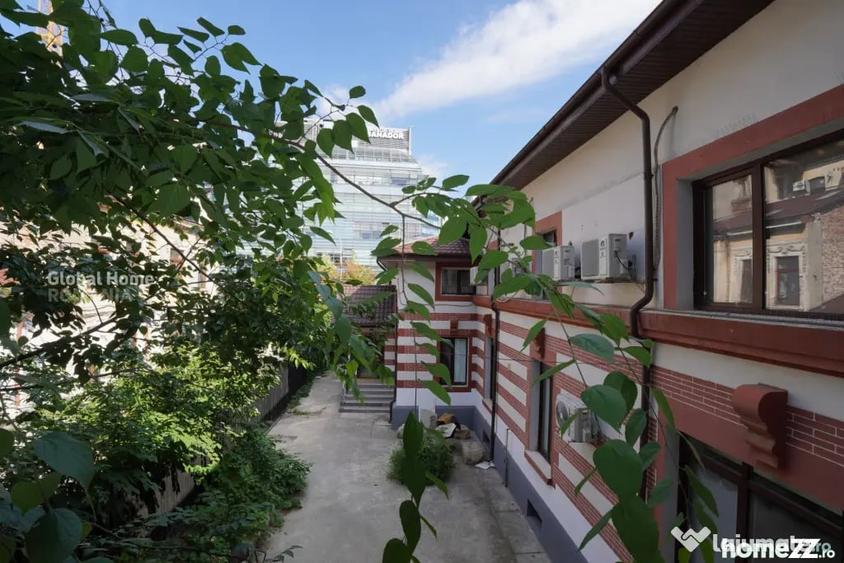 Casă cu 12 camere cu Teren 600 Mp în Victoriei