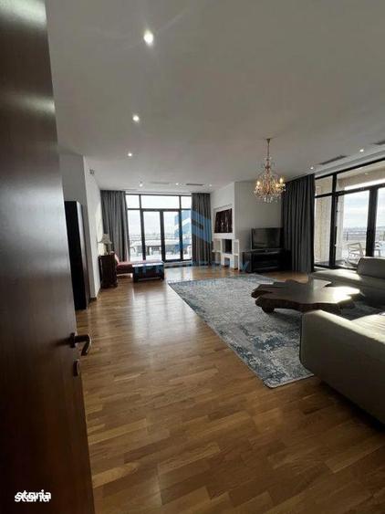 Apartament cu 5 camere în Central