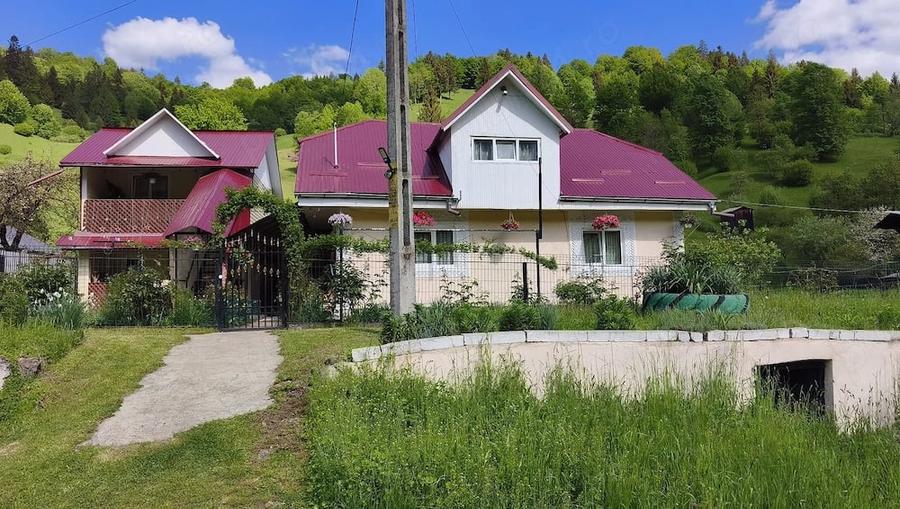 Casă cu Teren 3344 Mp în Dreptu