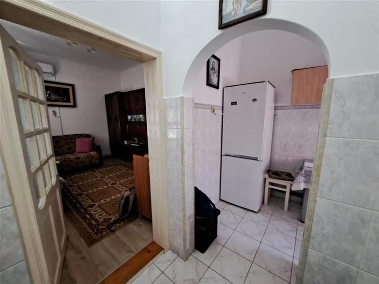 Casă individuală cu 2 camere cu Teren 50 Mp în Central