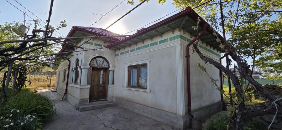 Casă cu 3 camere în Agighiol