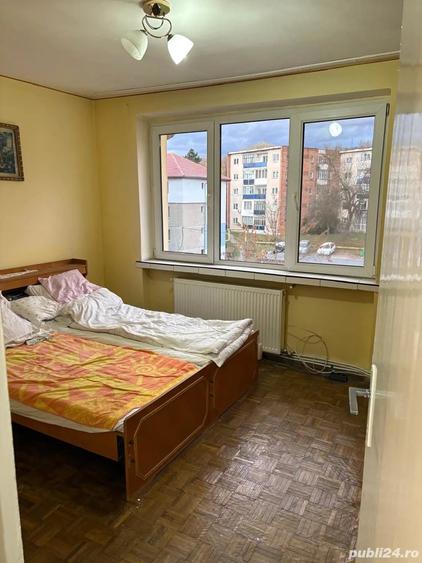 Apartament cu 2 camere semidecomandat în Petros