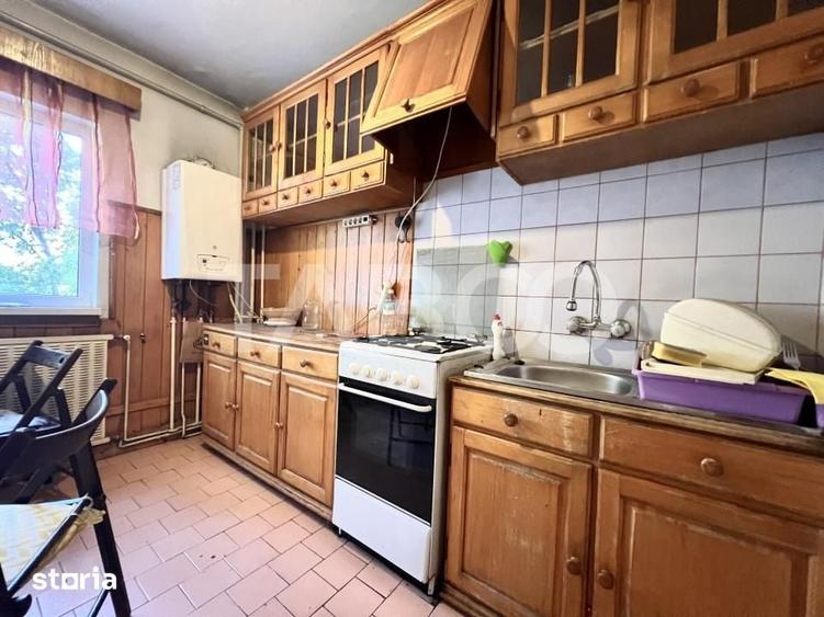 Apartament cu 3 camere decomandat în Plopilor