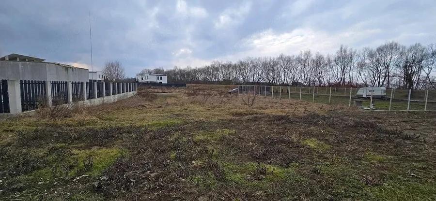 Teren de 525 mp, în Stupini