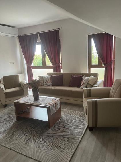 Apartament cu 3 camere decomandat în Iosia