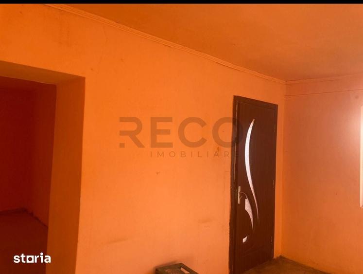 Casă cu 2 camere cu Teren 5800 Mp în Central