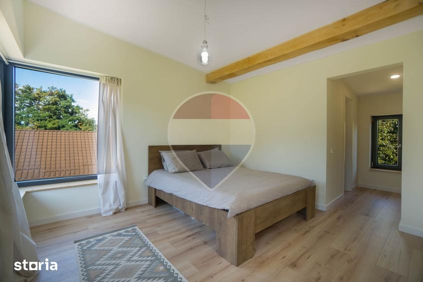 Casă cu 3 camere cu Teren 1790 Mp în Central