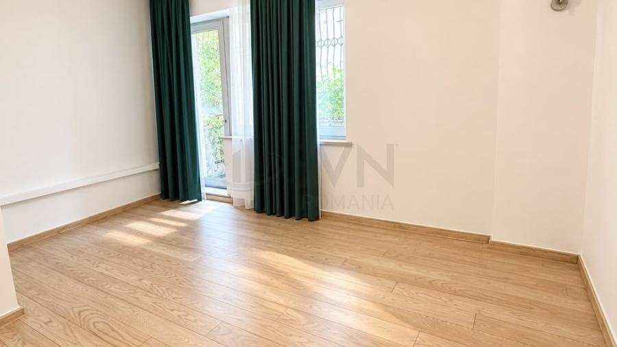 Apartament cu 4 camere decomandat, mobilat în Primăverii