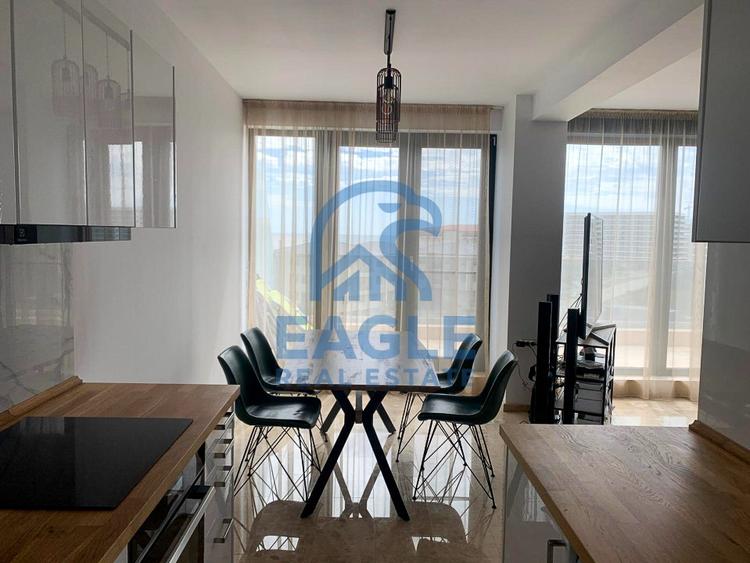 Apartament cu 3 camere decomandat, mobilat în Mamaia