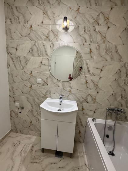 Apartament cu 3 camere decomandat, mobilat în Exterior Sud